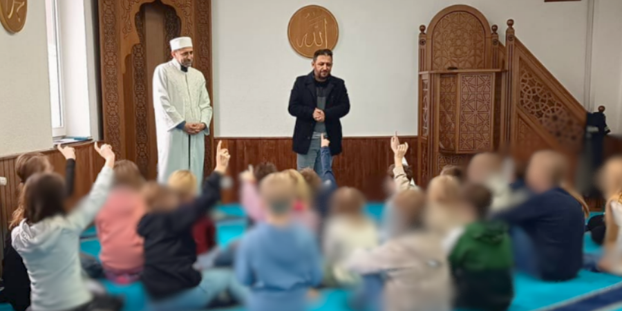 Öğrenciler Camimizi Ziyaret Etti